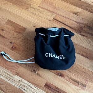 CHANEL Black and White Drawstring bag . Great for the beach